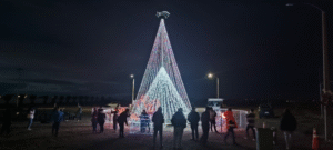 Esta noche se encenderá el árbol navideño en Porvenir