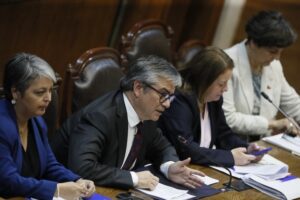 Despachan proyecto de reajuste general de 4,3% para el sector público