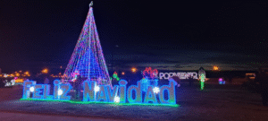 Más de mil porvenireños apreciaron el encendido del árbol navideño