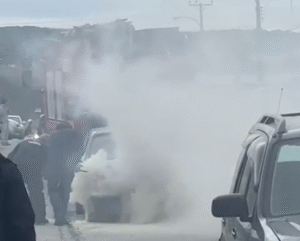 Se incendió vehículo en Punta Arenas