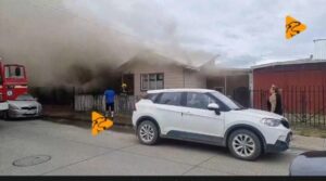 Incendio consume alrededor del 80% de un inmueble en Natales