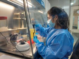 Laboratorio de Hospital Clínico Magallanes incorporó nuevas técnicas en manejo de diagnóstico