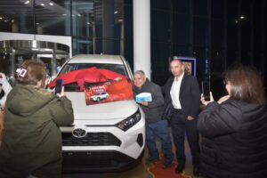 Casino Dreams premió con automóvil nuevo a afortunado ganador