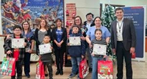 Niños recibieron reconocimientos por dibujos de Navidad