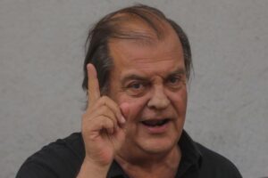 Francisco Vidal será citado al Senado para explicar dichos sobre rol de TVN
