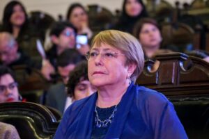 Parlamentarios oficialistas descartan a Michelle Bachelet como candidata presidencial