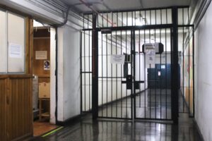 Hombre fue liberado tras pasar 48 años en la cárcel por un asesinato que no cometió
