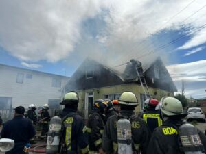 Incendio consumió por completo vivienda en Punta Arenas
