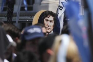 Auditorías de Milei tienen bajo la lupa a más de 30.000 “funcionarios parásitos”