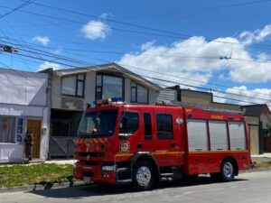 Bomberos acudieron a llamada por monóxido de carbono en vivienda de Barrio Prat