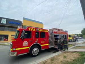 Incendio afectó a dos viviendas en pleno centro de Punta Arenas