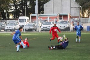 Con intensidad se jugó la semifinal y ascenso en el Clausura del Futbolito Senior 2023