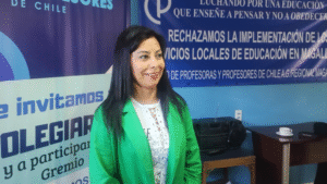 Alicia Aguilante asume presidencia regional del Colegio de Profesores