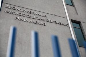Tribunal condena al fisco a pagar más de $111 millones por despido injustificado