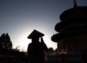Millones de devotos asisten a peregrinación de una diosa del mar