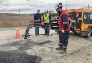 Trabajos de bacheo se desplazaron al sector sur de Punta Arenas