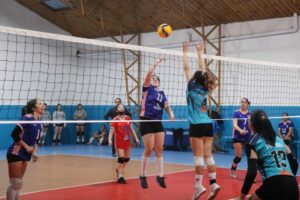 Con intensa jornada sigue disputándose hoy el Campeonato de Vóleibol de Verano 2024