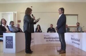 Comunista “elegido a dedo” asumió como concejal de Punta Arenas