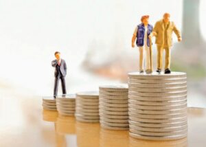 Economistas entregan su visión sobre la “fórmula 3 x 3” que se implementaría en la discutida reforma de pensiones