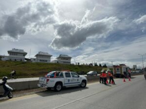 Dos motociclistas sufrieron accidente de tránsito en Barrio Industrial