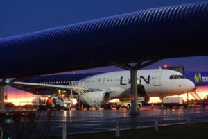 Autoridades buscan que aerolíneas den listado de pasajeros como acción preventiva delictual