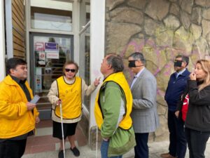 Agaci sensibilizó a la comunidad con intervención urbana “Compra a ciegas”