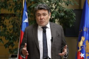 UDI pide al Ejecutivo apoyar test de drogas obligatorio para Presidentes y ministros