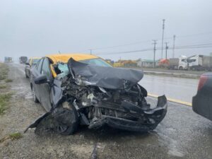 Taxi colectivo sufrió impactante accidente en Ruta 9 Norte
