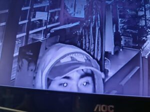 Solitario delincuente robó en casa y almacén del sector sur de Punta Arenas