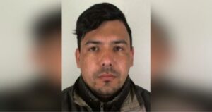 Detienen a prófugo de la justicia que recibió pensión de gracia por el estallido social