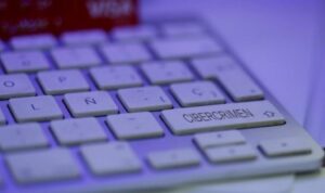 Conozca las principales estafas telefónicas y las recomendaciones de la PDI para evitarlas