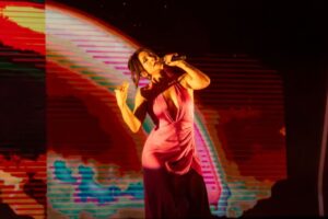 Cantante Denise Rosenthal participó de Congreso Futuro 2024 con “SinfonIA Digital”