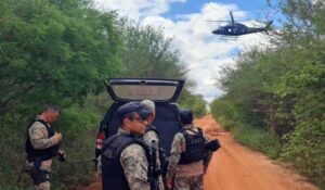Policía brasileña busca intensamente a dos reos