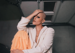 Falleció Cat Janice, la cantante con cáncer que viralizó canción para dejarle dinero a su hijo