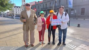 Agaci lleva a la Plaza Muñoz Gamero   su obra “Ojos que no ven”