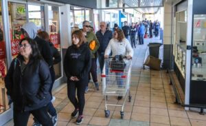 Ventas de supermercados cayeron 5,3% en 2023