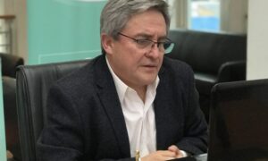 Corte de Punta Arenas confirma arresto domiciliario nocturno para exalcalde Paredes