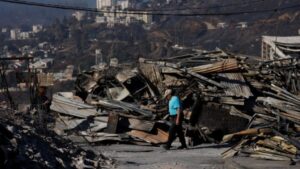 Toneladas de escombros han sido retirados desde las zonas afectadas por incendios en la Región de Valparaíso