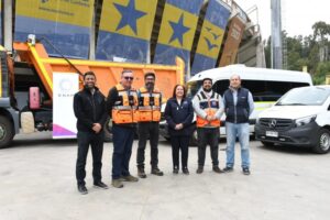 Camiones y minibuses aporta ENAP por incendios en la Región de Valparaíso