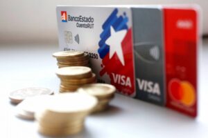 Clienta del Banco Estado presenta querella porque le están cobrando dinero defraudado del cual fue víctima