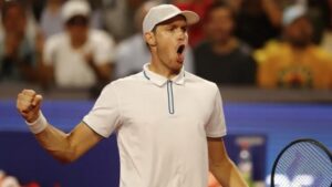 Nico Jarry venció a Federico Coria y avanza en el Chile Open 2024