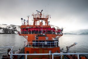 Exitoso cierre de campaña marítima del INACH en la península antártica