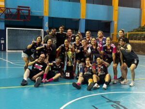 Sporteam: invictas se titularon campeonas nacionales de futsal