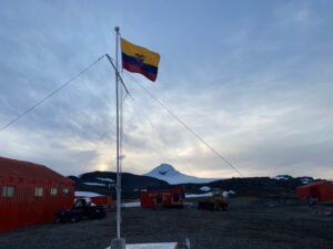 Bases antárticas cierran ante fin del periodo estival