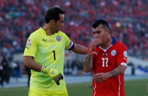 Medel y Bravo con un pie afuera de la primera nómina de Gareca