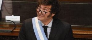 Milei llama “asesino” a Petro y Colombia expulsa a todos los diplomáticos argentinos