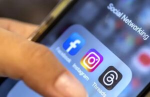 Reportan caida mundial de Facebook