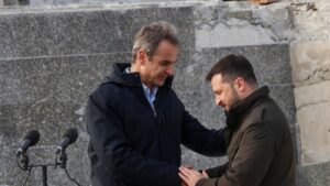 Misil ruso impacta cerca del convoy de Zelensky y premier griego en Odesa
