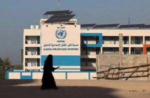 Israel tilda de “desafortunada” decisión europea de ayudar a refugiados palestinos