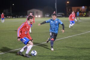 ¿Quiénes animan hoy el fútbol sureño de Punta Arenas?